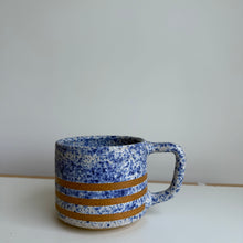 Load image into Gallery viewer, Blue Speckle Sun mug