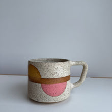 Load image into Gallery viewer, Cream off set reflection mug