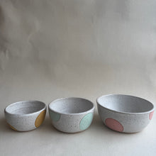 Load image into Gallery viewer, Nesting Bowl Set