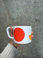 Load image into Gallery viewer, Cream geo mug