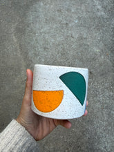 Load image into Gallery viewer, Cream geo mug