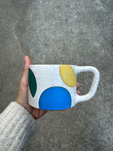 Load image into Gallery viewer, Cream geo mug