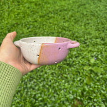 Load image into Gallery viewer, Berry Colander in orchid