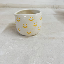 Load image into Gallery viewer, Small pourer