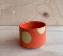 Load image into Gallery viewer, Orange mug with yellow dot