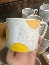 Load image into Gallery viewer, Discounted yellow gradient dot