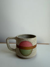 Load image into Gallery viewer, Cream reflection mug

