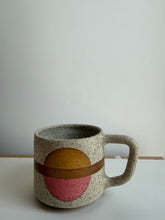 Load image into Gallery viewer, Cream reflection mug
